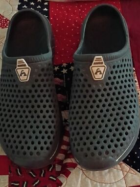 Men's Slip-On Ventilated Clog - Teal Blue
